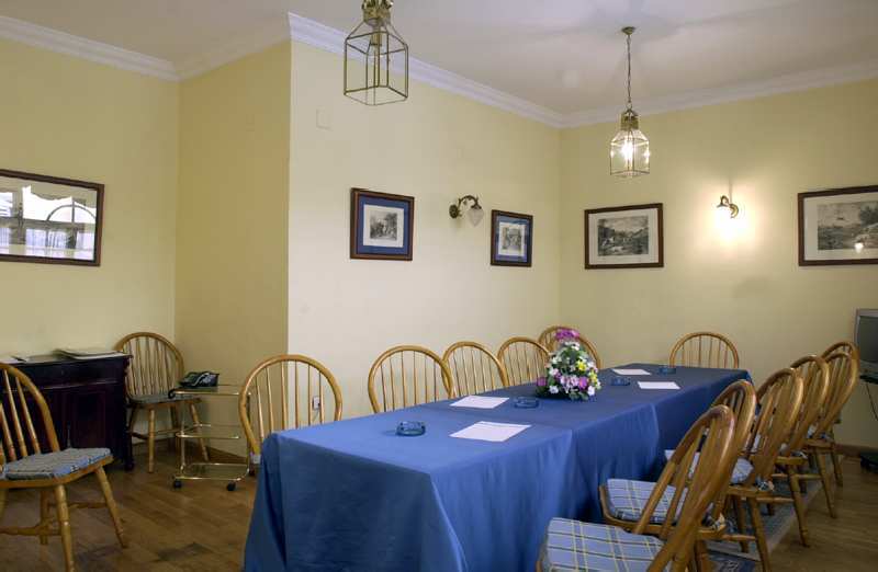 Dona Maria Hotel 4*